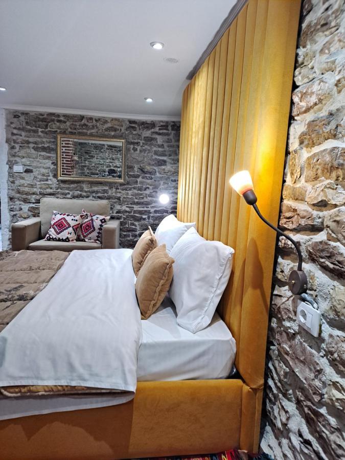 "Villa 70" Guesthouse Gjirokastër Eksteriør billede