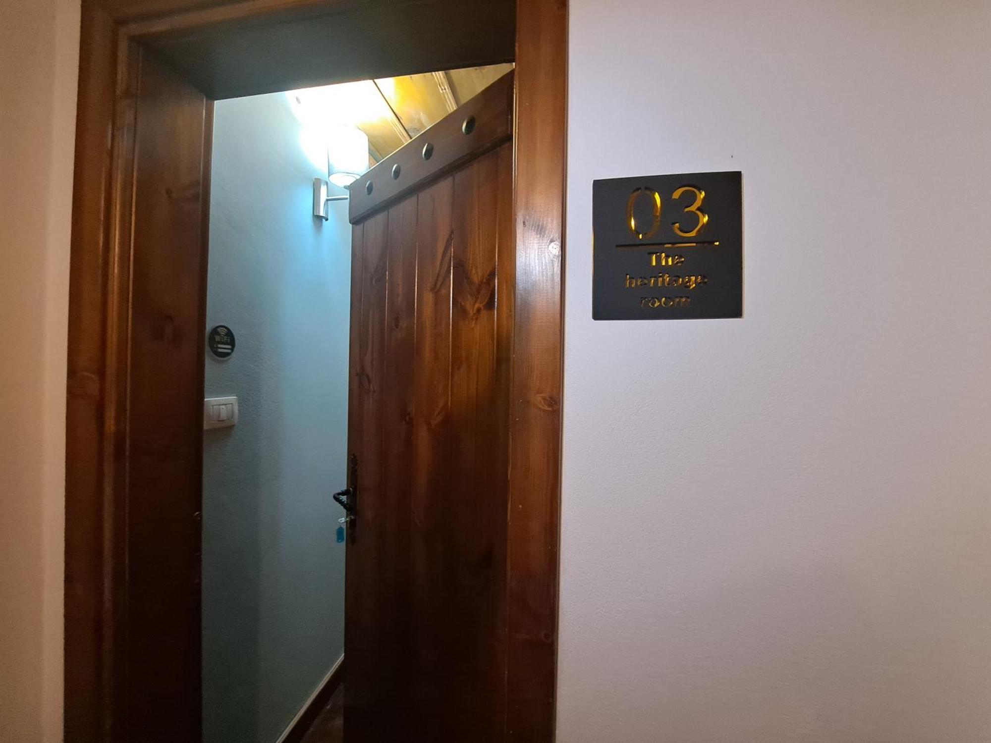 "Villa 70" Guesthouse Gjirokastër Eksteriør billede