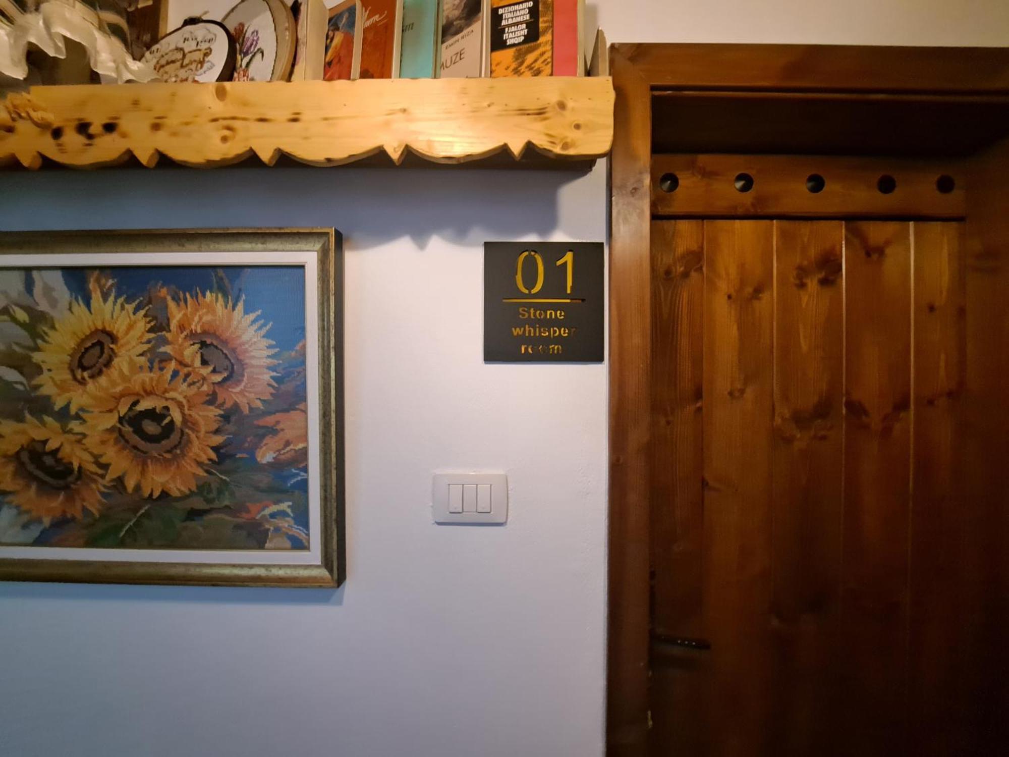 "Villa 70" Guesthouse Gjirokastër Eksteriør billede