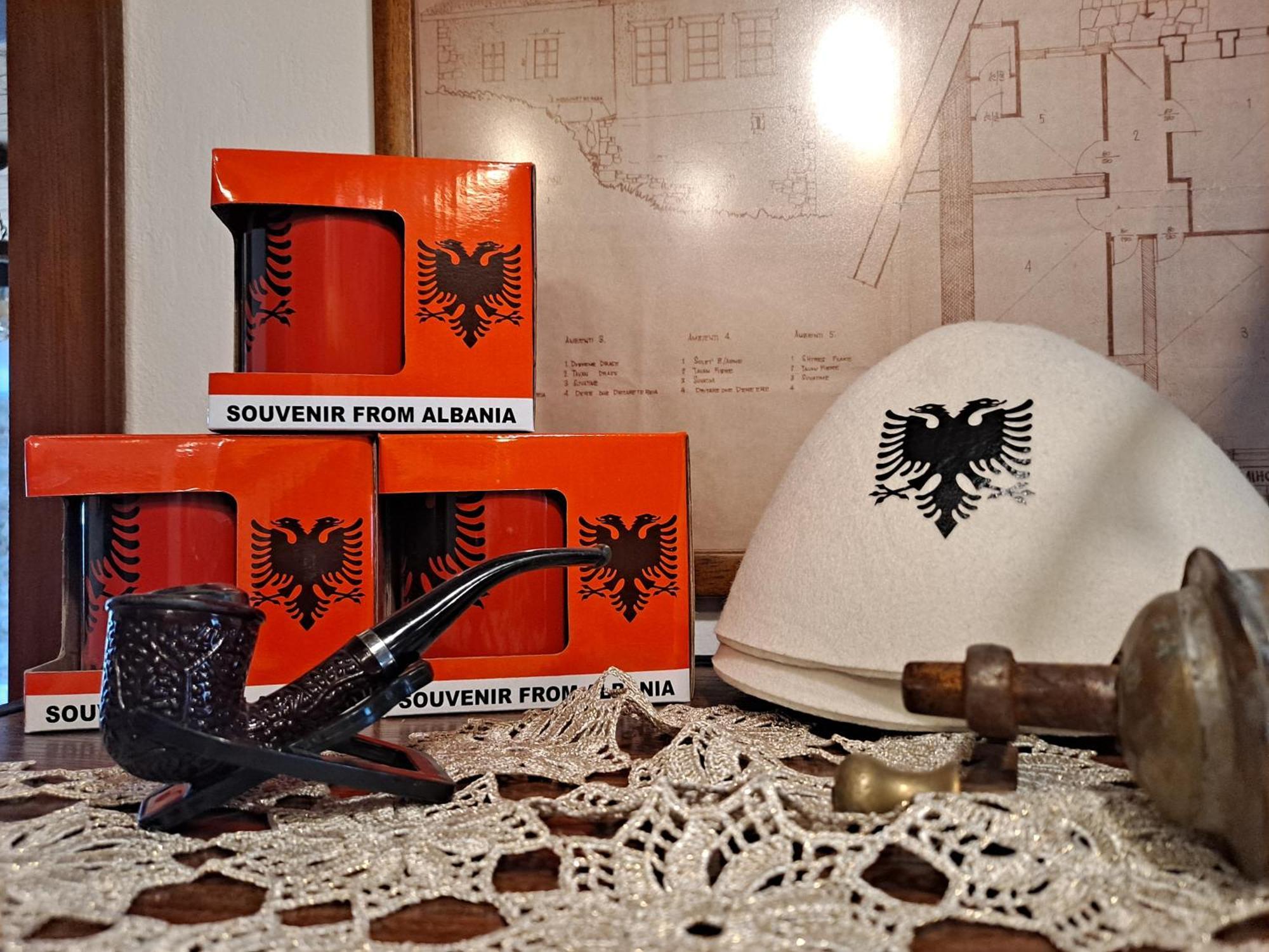 "Villa 70" Guesthouse Gjirokastër Eksteriør billede