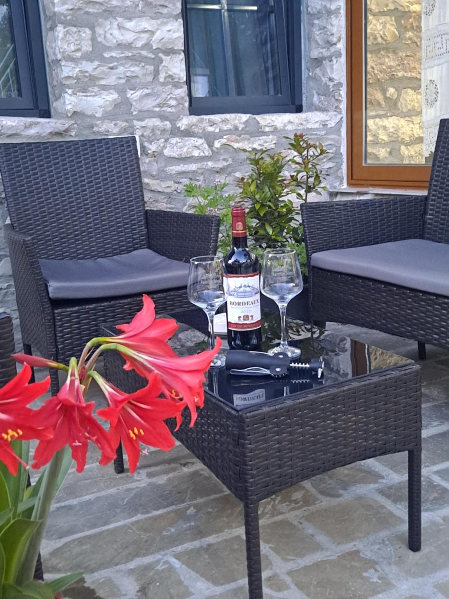 "Villa 70" Guesthouse Gjirokastër Eksteriør billede